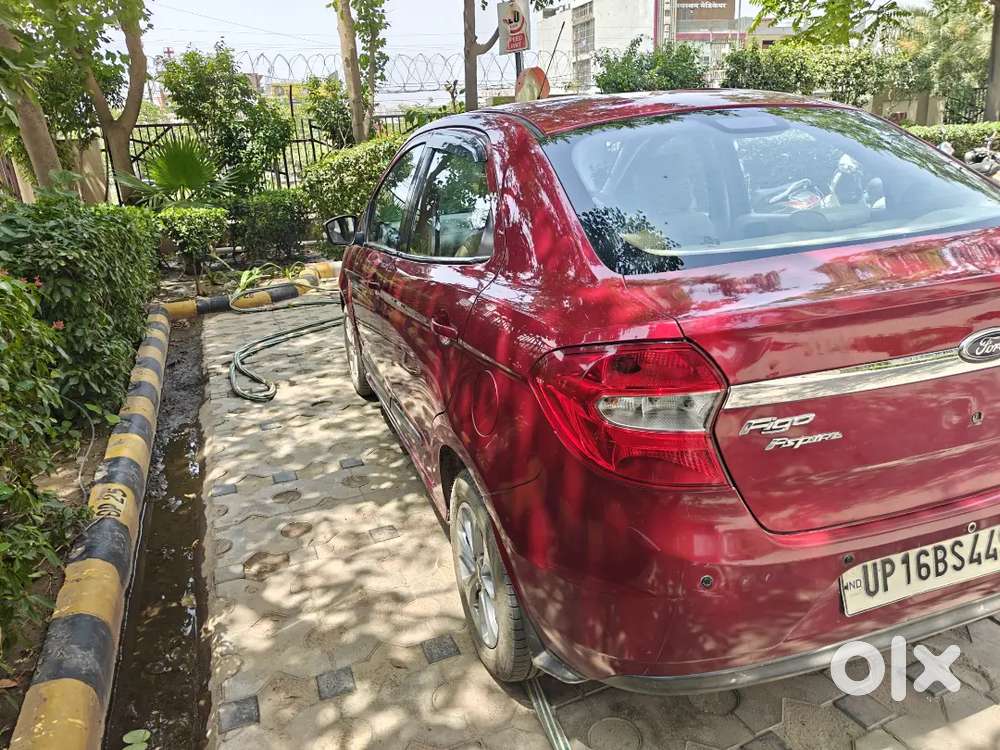 Pristine Red Ford Aspire For Sell