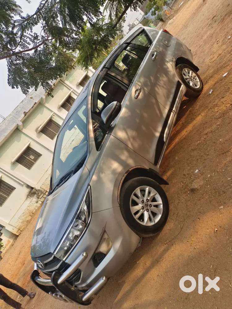 Toyota Innova Crysta 2017 Diesel 320000 Km Driven