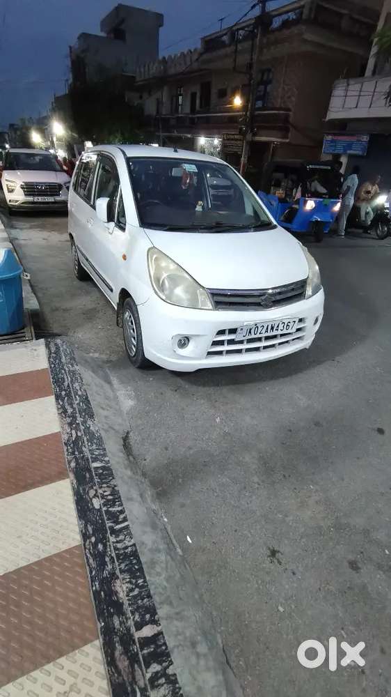Maruti Suzuki Zen Estilo 2010