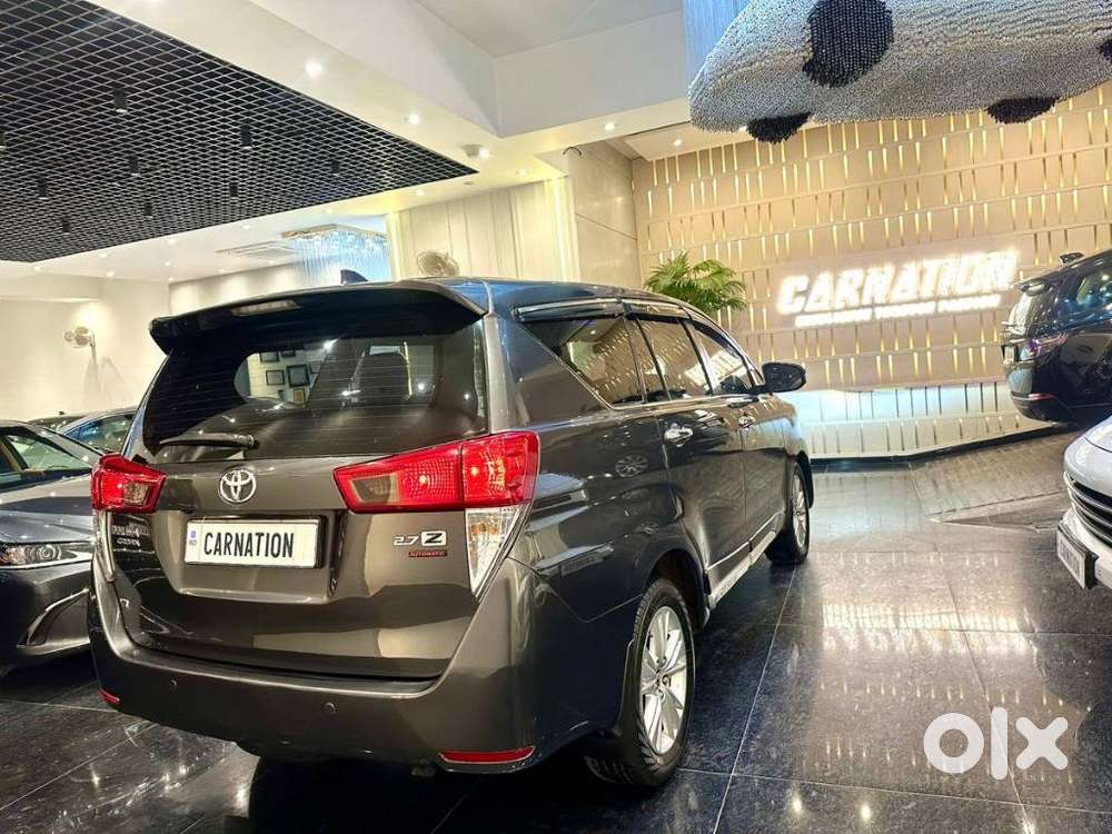 Toyota Innova Crysta