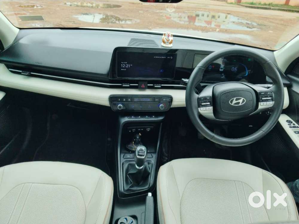 Hyundai Verna 1.5 Mpi Mt Sx (o), 2025, Petrol