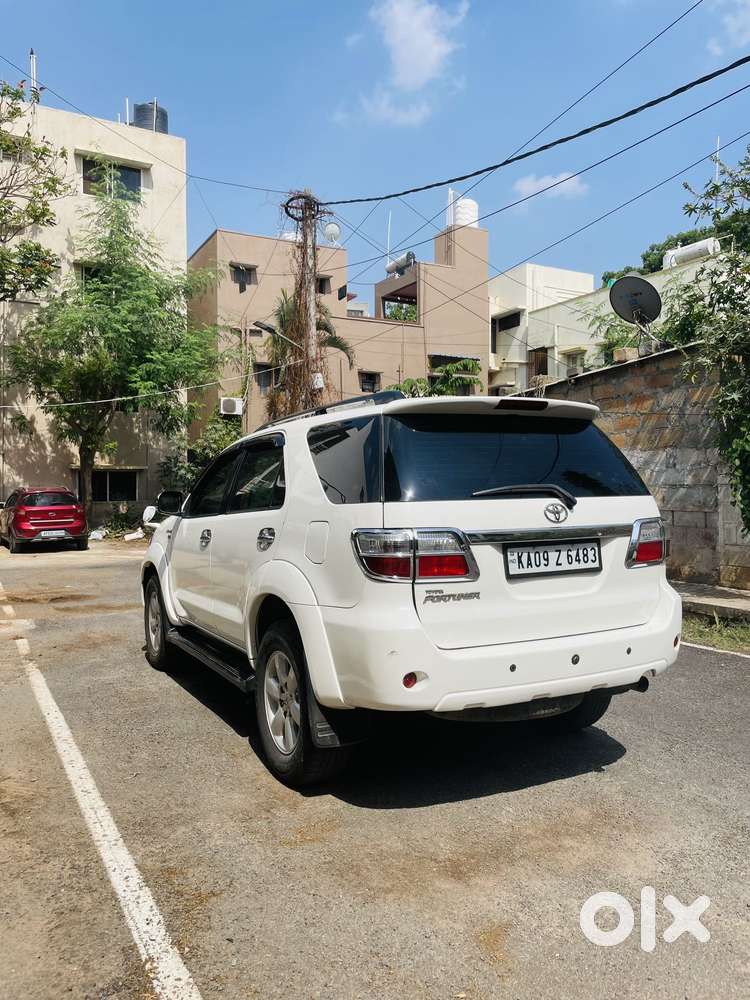 Toyota Fortuner 3.0 4x4 Manual, 2011, Diesel