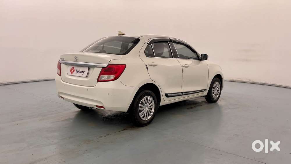 Maruti Suzuki Dzire Vxi Ags, 2022, Petrol