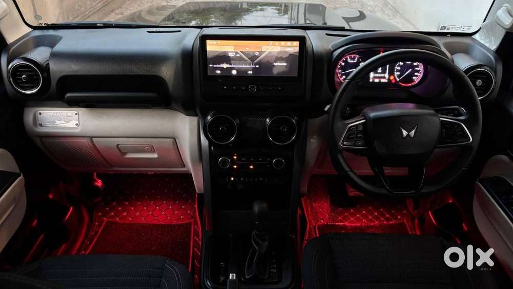 Mahindra Thar Roxx, 2025, Petrol