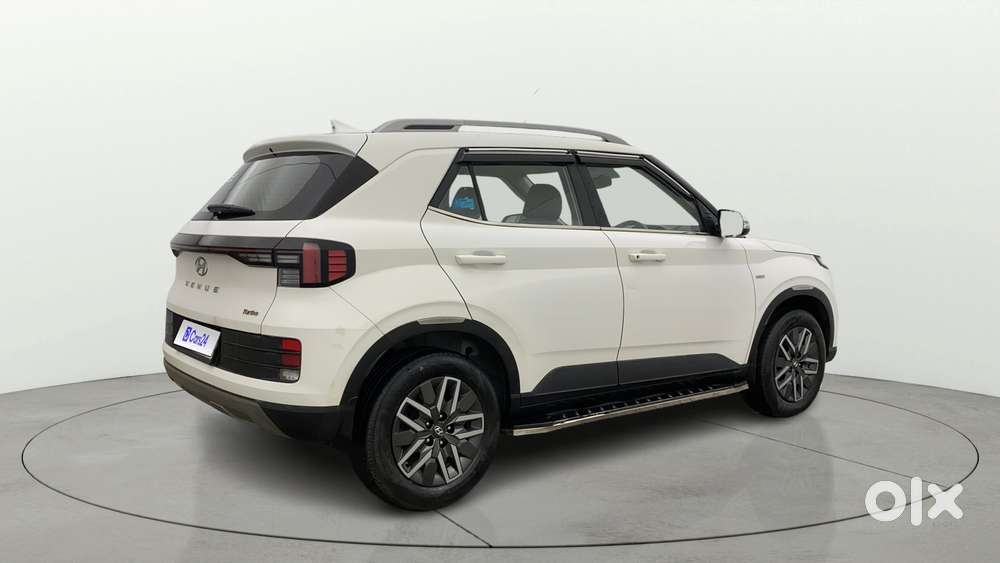 Hyundai Venue 1.0 S (o) Turbo Dct, 2022, Petrol