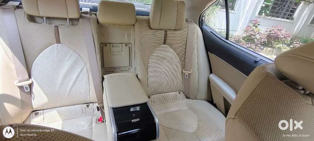 Toyota Camry Hybrid 2023