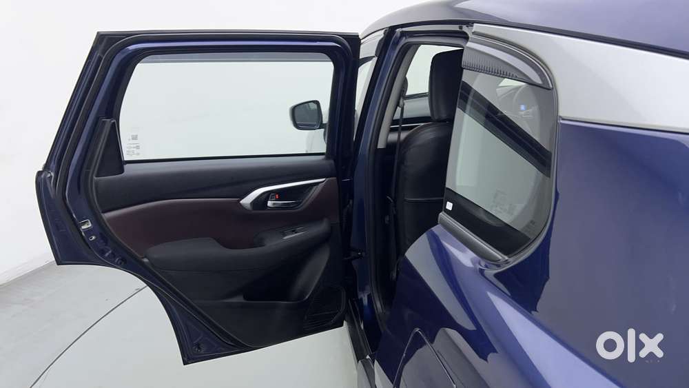 Maruti Suzuki Grand Vitara 1.5 Delta Smart Hybrid At, 2023, Petrol