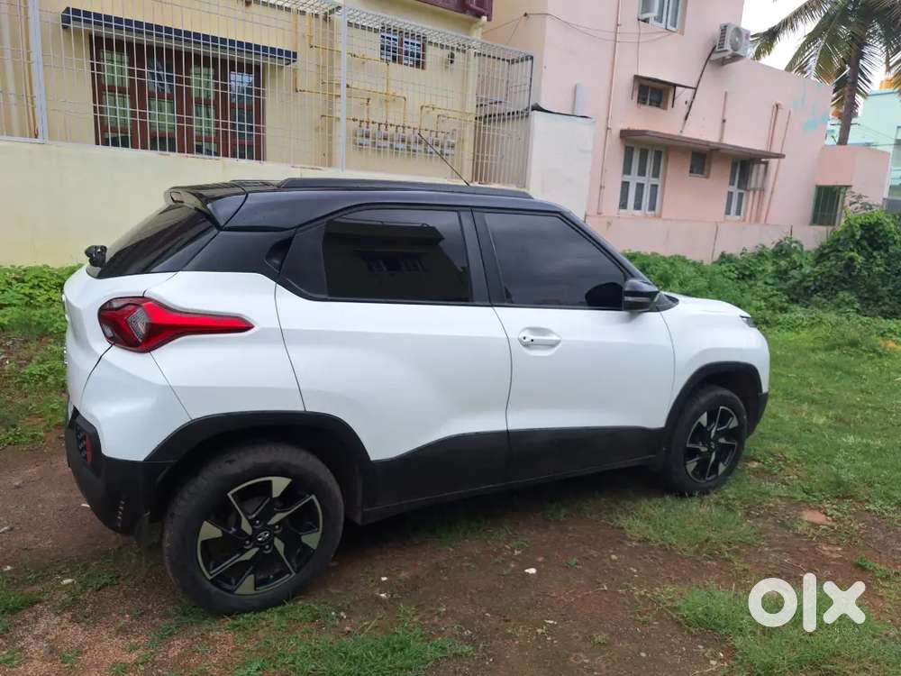 Complete Showroom History With Good Condition Non Accidental Vechile