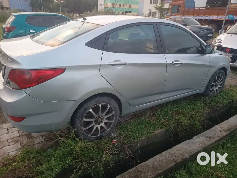 Hyundai Verna Fluidic 1.6 Sx Automatic Petrol &ndash; 2012 Model