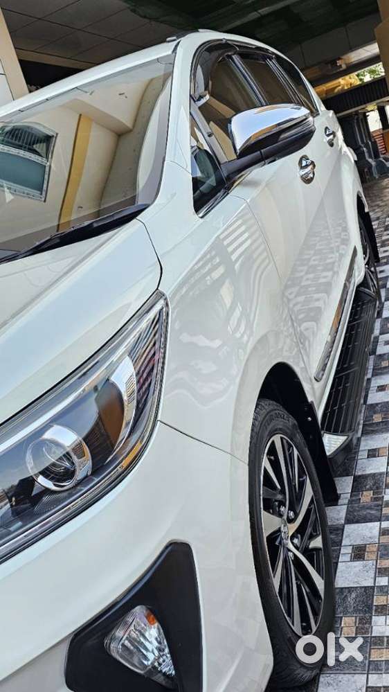 Toyota Innova Crysta 2.8z Automatic, 2021, Diesel
