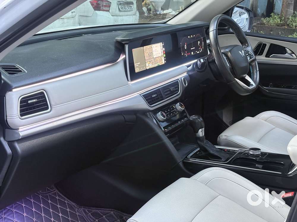 Mahindra Xuv700 2.2 Ax 7 Diesel At Luxury Pack Str, 2022, Diesel
