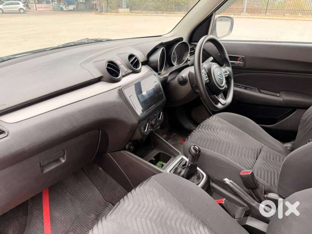 Maruti Suzuki Swift Vxi + Manual, 2021, Petrol