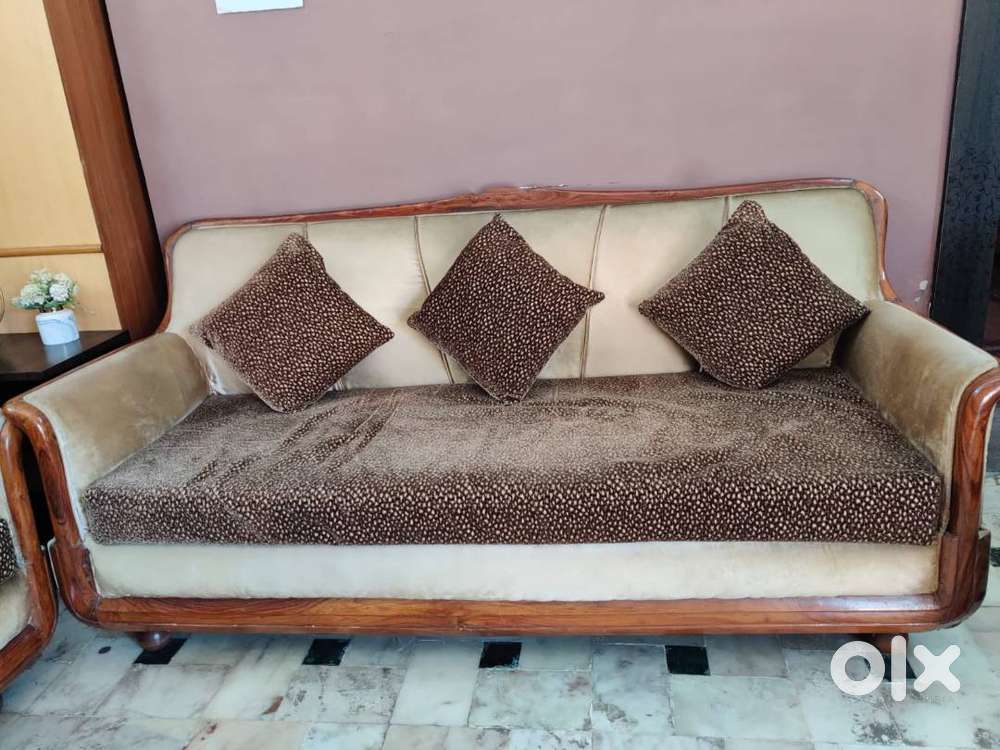Sofa set, setty, centre table and utensils rack steel