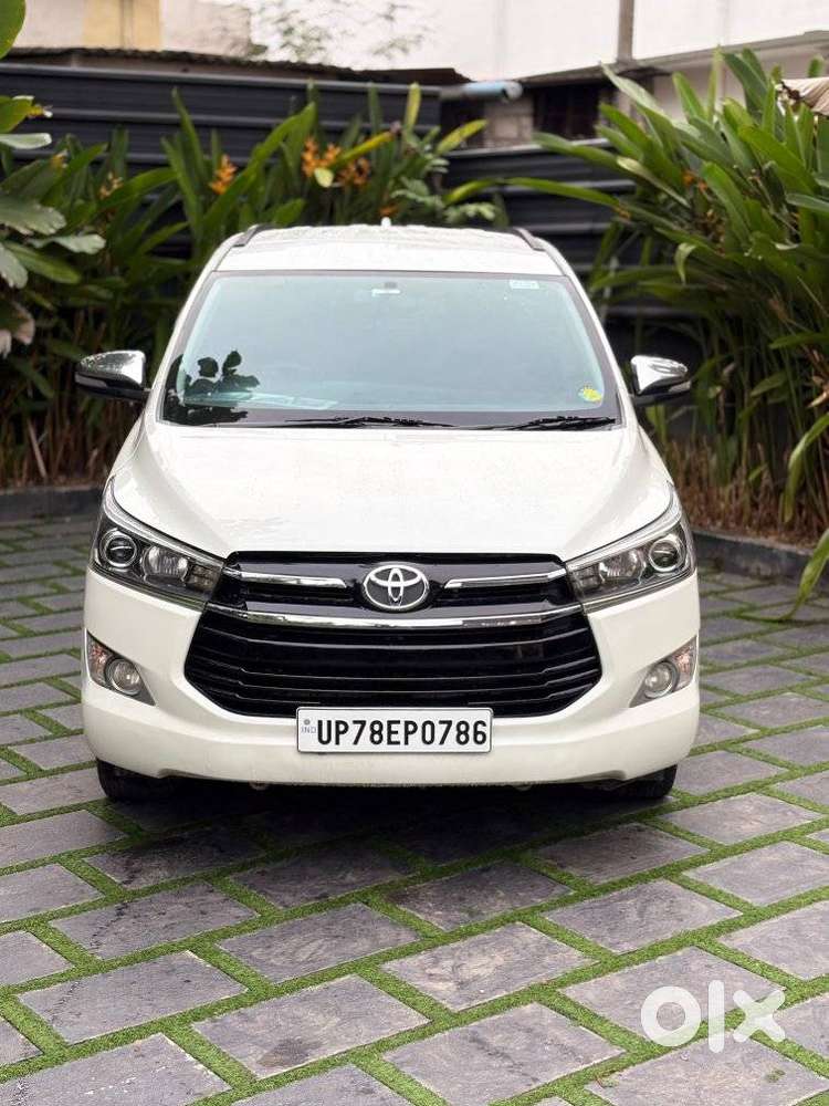 Toyota Innova Crysta 2.8 Z, 2016, Diesel