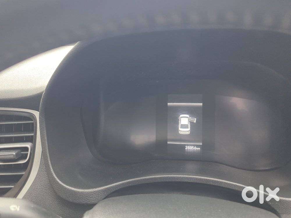 Hyundai Verna Sx 1.5 Petrol Ivt, 2022, Petrol