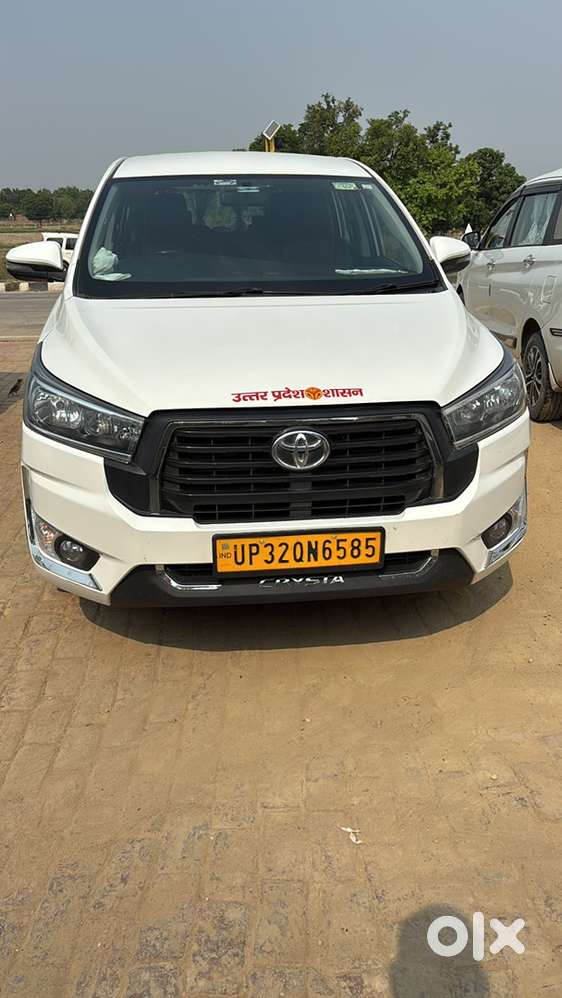 Toyota Innova Crysta 2022 Diesel 127000 Km Driven
