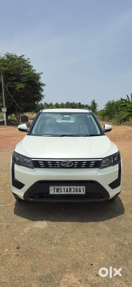 Mahindra Xuv300 1.2 W6 Amt Petrol, 2022, Petrol