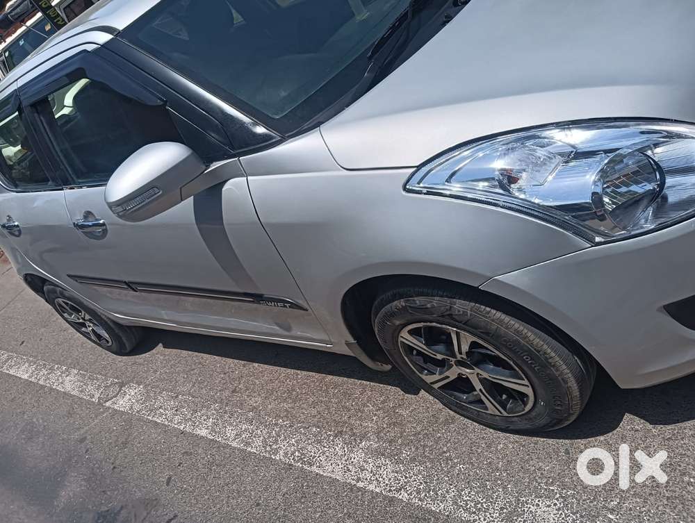 Maruti Suzuki Swift Vxi Abs Bsiv, 2013, Petrol