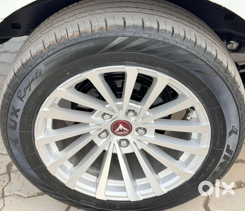 Toyota Innova Crysta 2.4 V 8 Str, 2016, Diesel