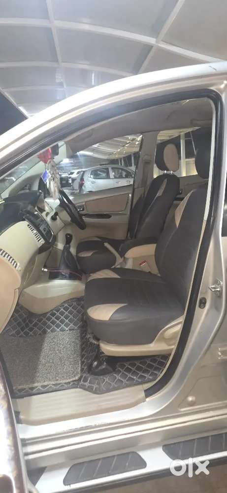 Toyota Innova 2013 Diesel 325000 Km Driven
