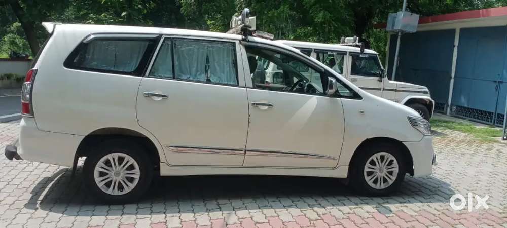 Toyota Innova 2016 Diesel 160000 Km Driven