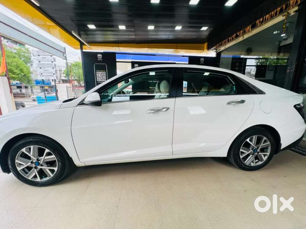 Hyundai Verna 1.5 Sx (o) Petrol Mt, 2024, Petrol