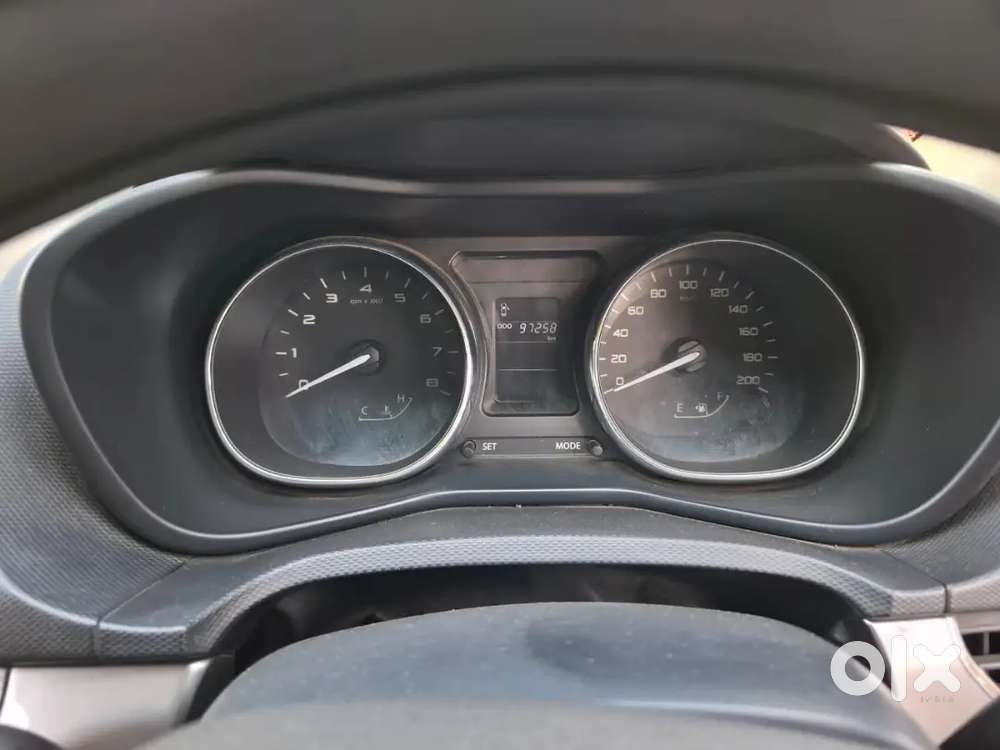 Tata Nexon 2017 Xz+ Top Model 2nd Owner 600000 Price Only !