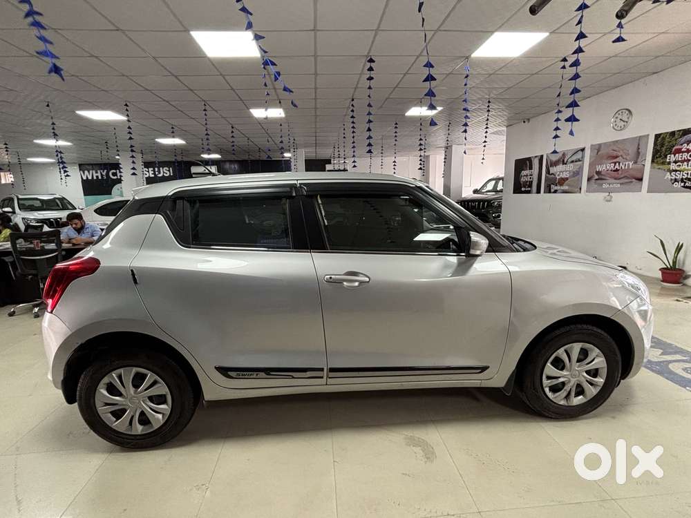 Maruti Suzuki Swift Vxi + Manual, 2023, Petrol