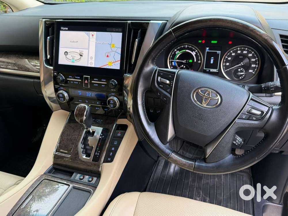 Toyota Vellfire Vip – Executive Lounge, 2023, Petrol