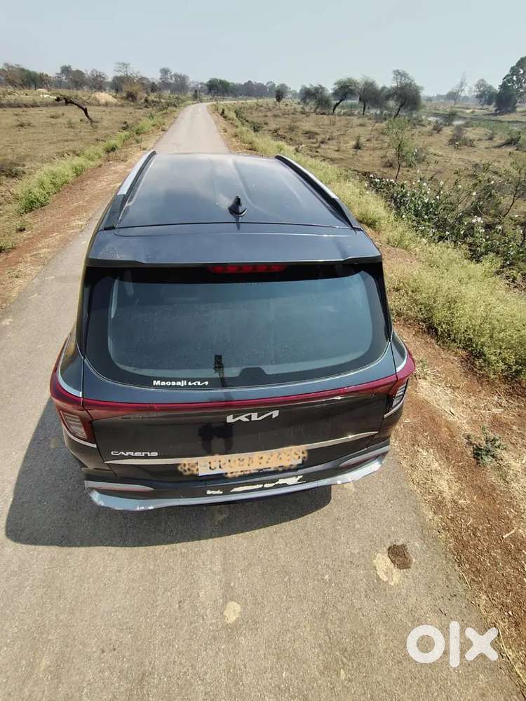 Good Condition And Interior Rear Camera Features,7 Seater Comfortable