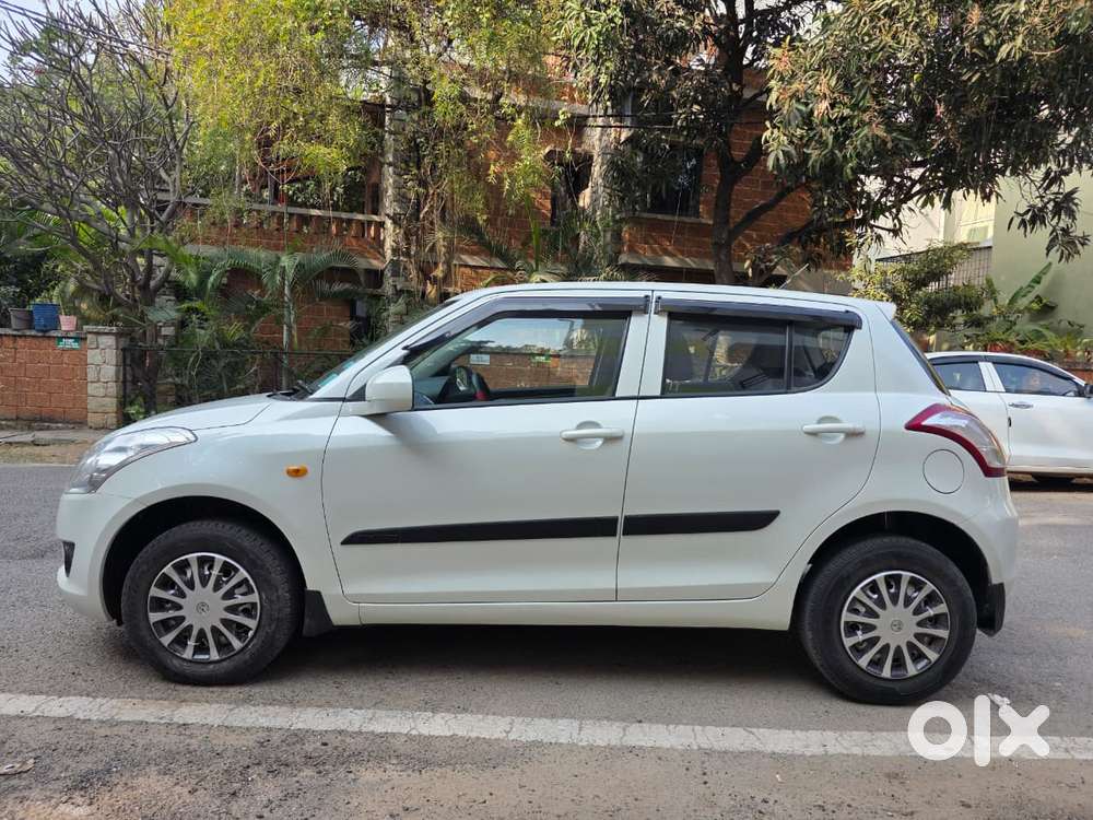 Maruti Suzuki Swift Lxi Option, 2015, Petrol