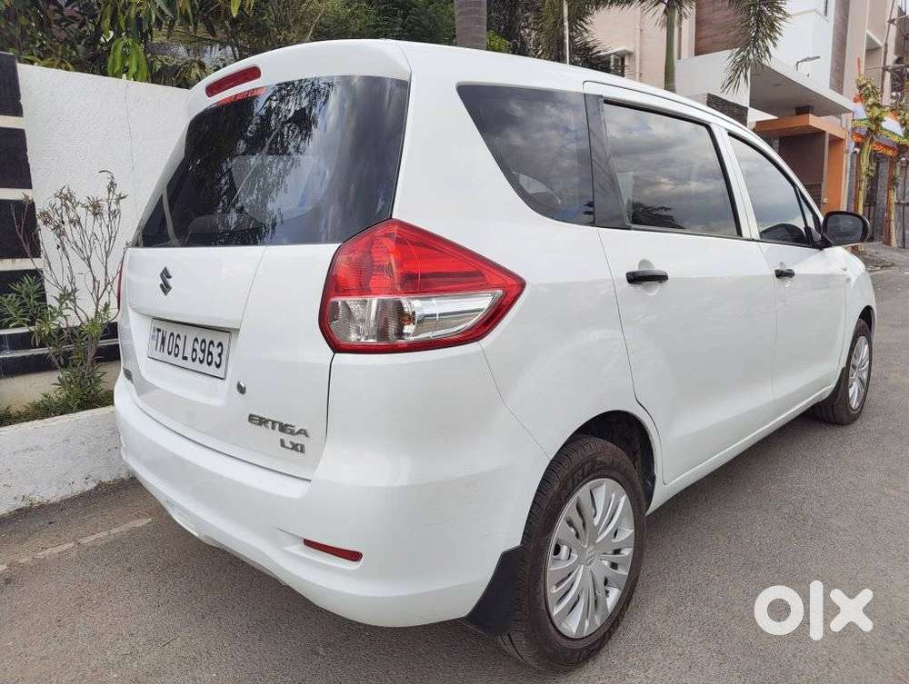 Maruti Suzuki Ertiga Lxi, 2014, Petrol