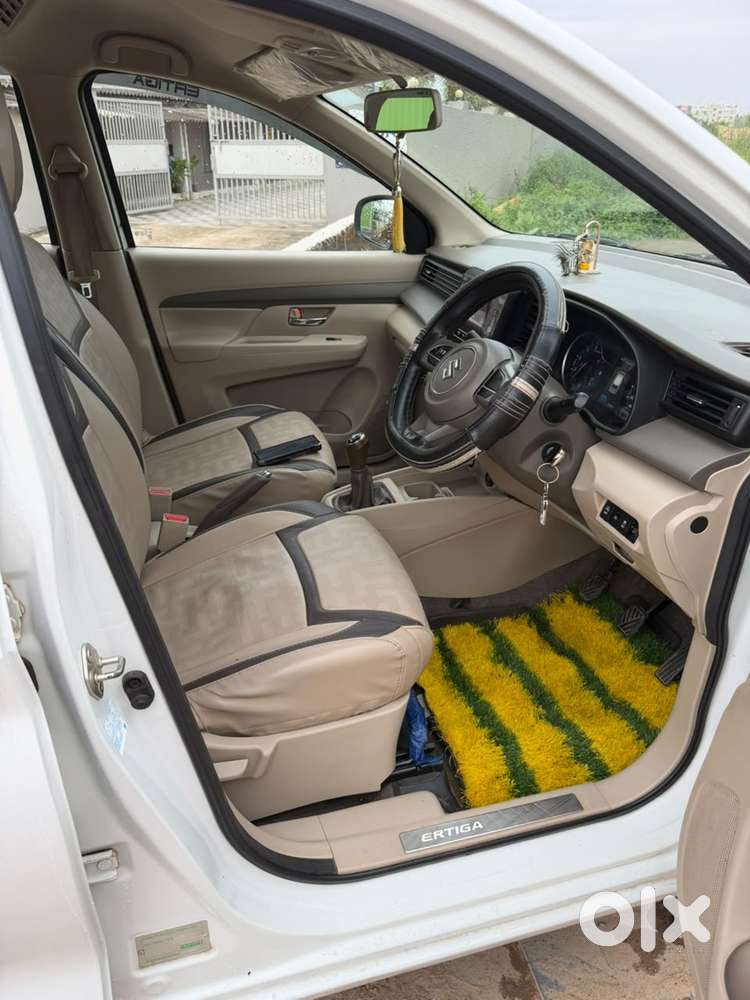 Maruti Suzuki Ertiga Vxi At Petrol, 2022, Petrol