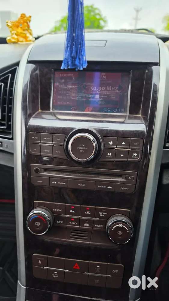 Mahindra Xuv500 2015 Diesel 142000 Km Driven