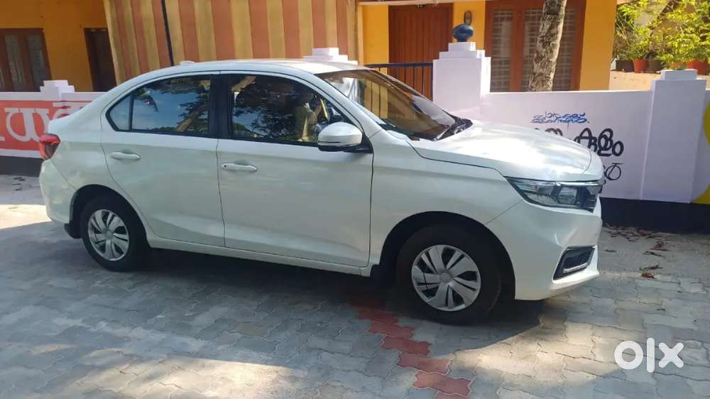 Honda Amaze 1.2 Petrol 2023 In Showroom Conditions