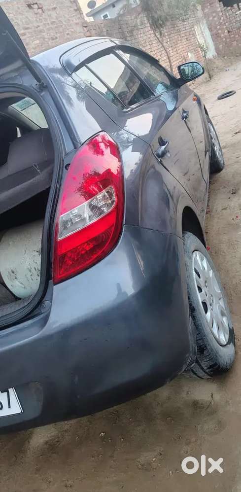 Hyundai I20 2011 Cng & Hybrids Good Condition