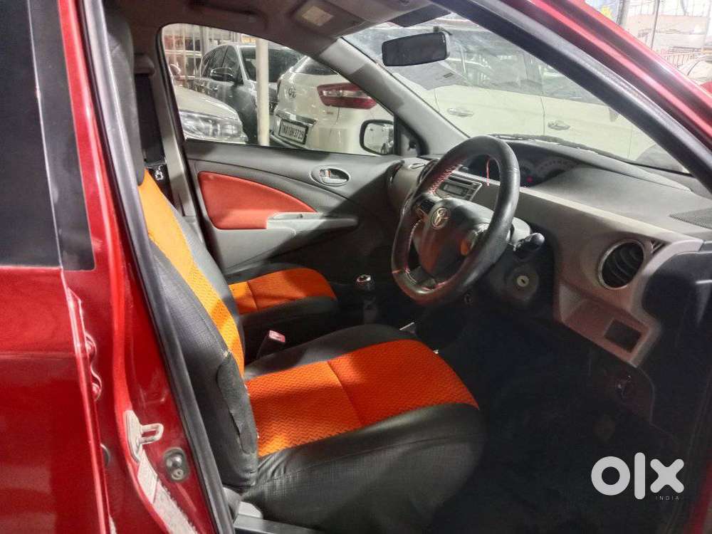 Toyota Etios Liva, 2011, Petrol