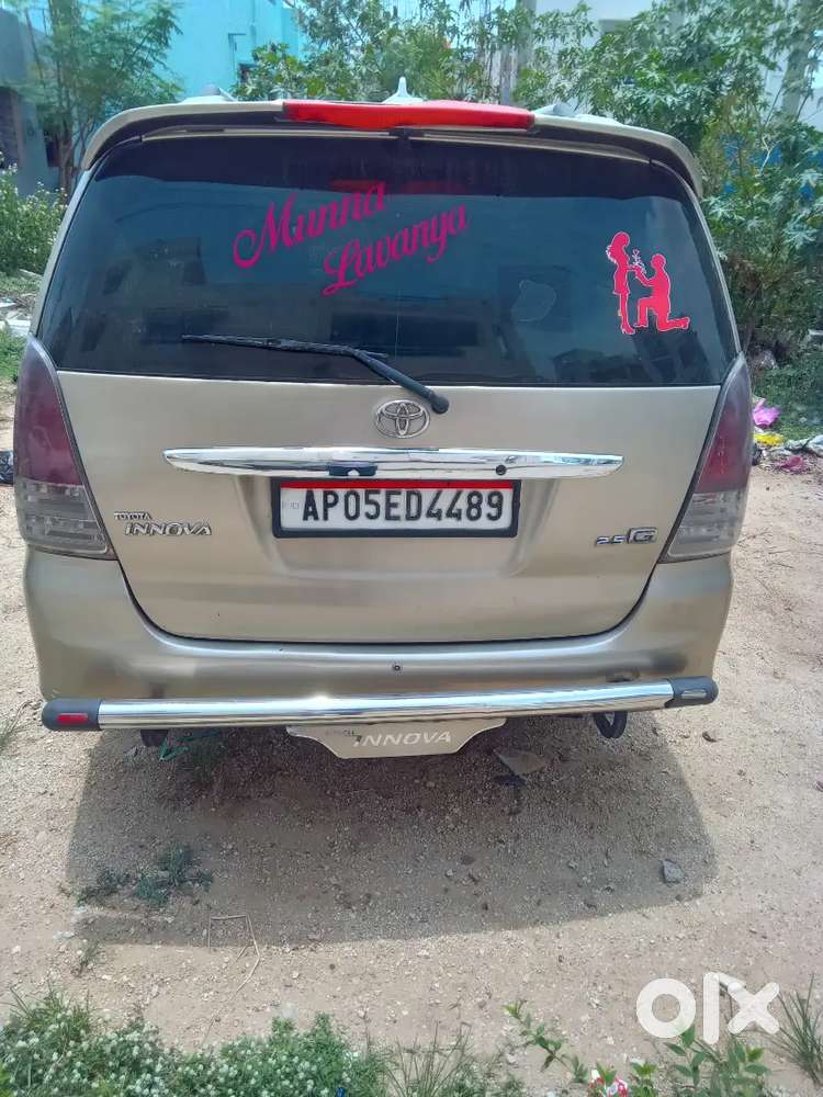 Toyota Innova 2011 Diesel 235000 Km Driven
