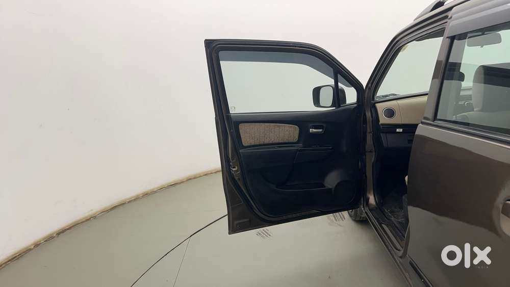 Maruti Suzuki Wagon R 1.0 Vxi Amt, 2017, Petrol