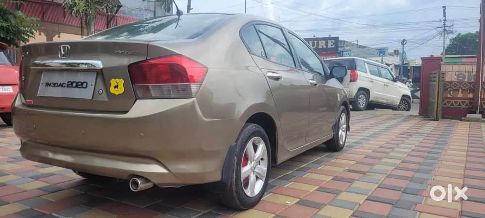 Automatic Car, Full Condition, New Tyre,ac Working, Insurance Live,