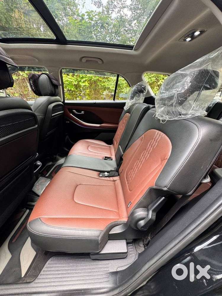 Hyundai Alcazar 2.0 Signature (o) Petrol At 7 Str, 2022, Petrol