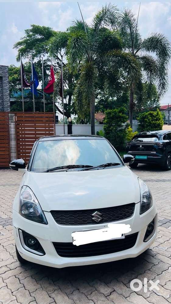 Maruti Suzuki Swift 2016 Petrol 121000 Km Driven