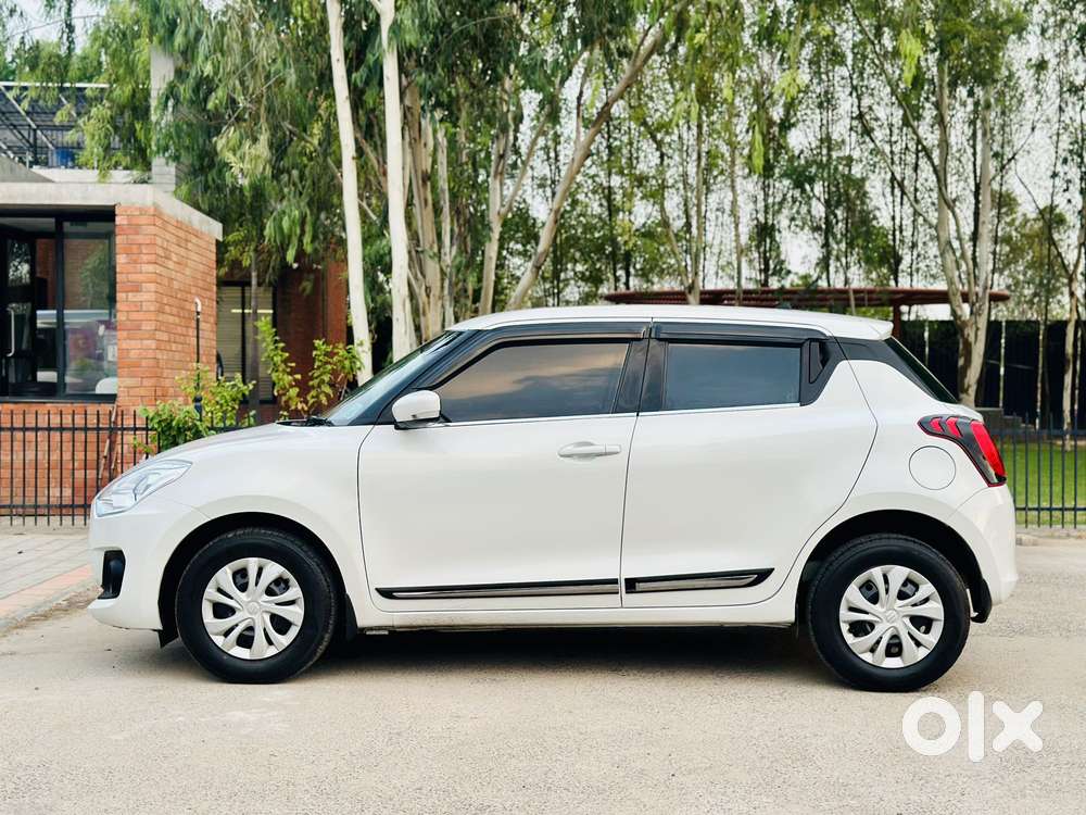 Maruti Suzuki Swift 1.2 Vxi (o), 2023, Petrol