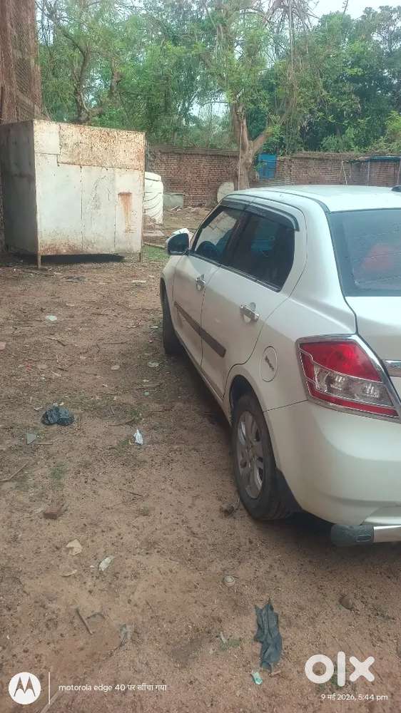 गाड़ी आछा कंडीसन में है