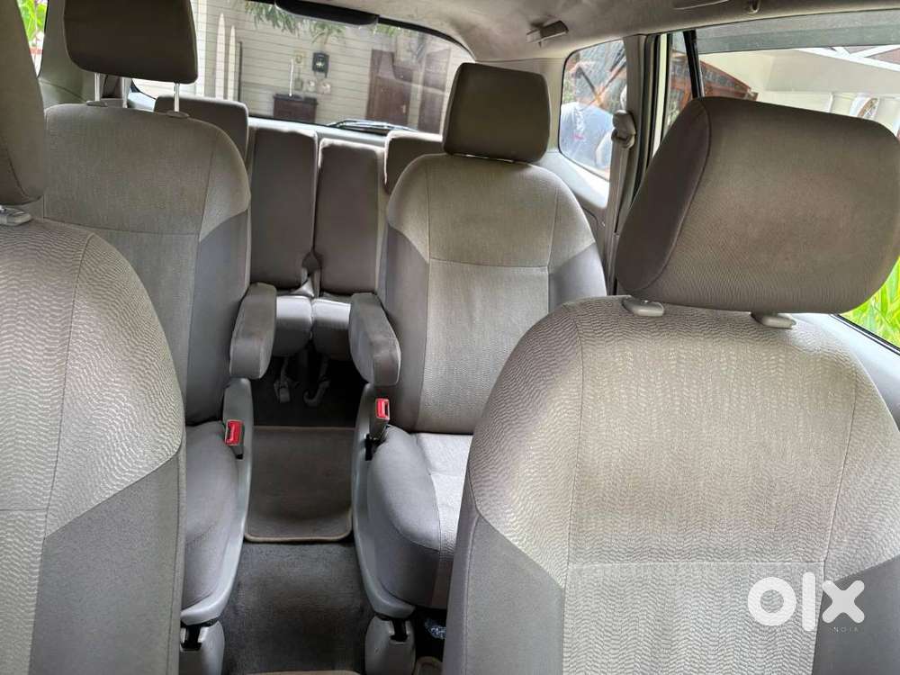 Toyota Innova 2.5 V Diesel  2013  7 Seater