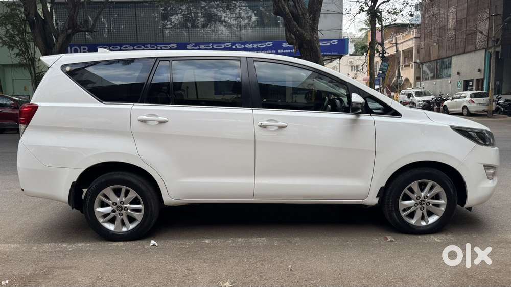 Toyota Innova Crysta 2.8 Gx At 7 Str, 2016, Diesel