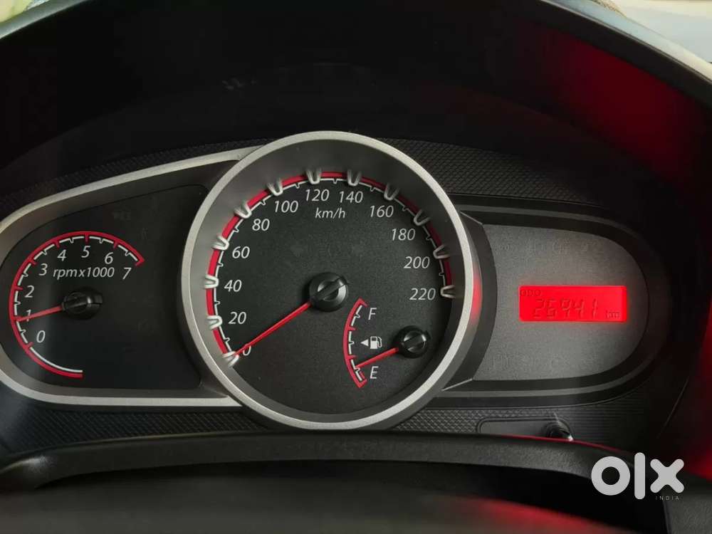 Ford Figo Petrol Titanium, 2011, Petrol