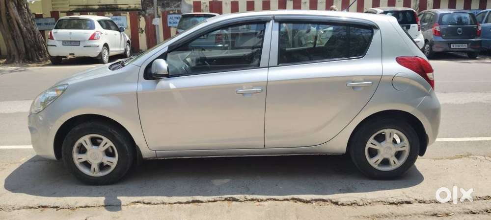 Hyundai I20 2010-2012 1.2 Asta Option With Sunroof, 2011, Petrol