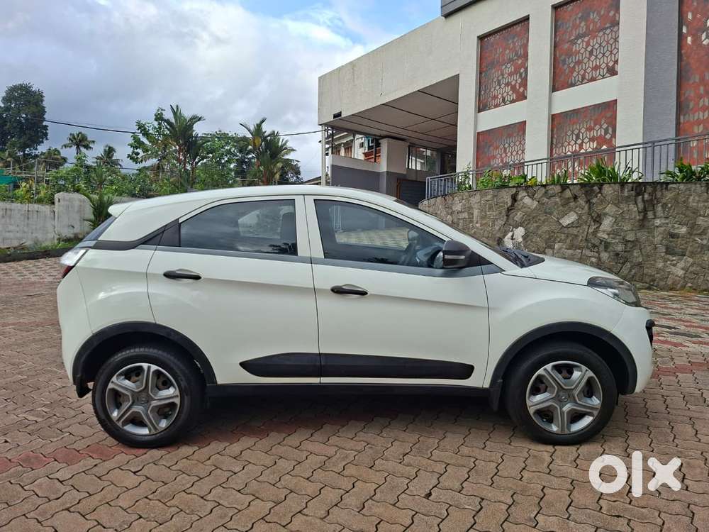 Tata Nexon 1.2 Revotron Xm, 2018, Petrol