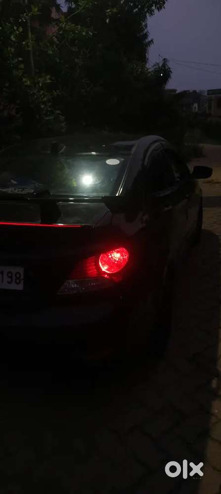 Hyundai Verna 2012